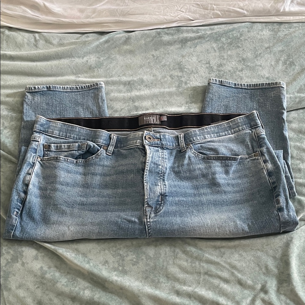 Torrid Premium Stretch Light Wash Jeans - Size 20 Cropped Straight Leg Denim